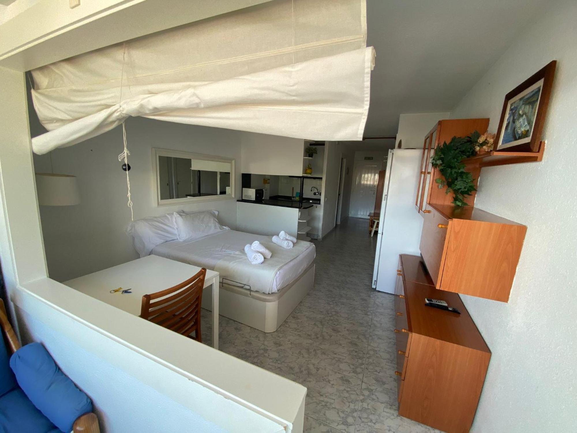 The Moon Studio By Hello Homes סיטגס מראה חיצוני תמונה